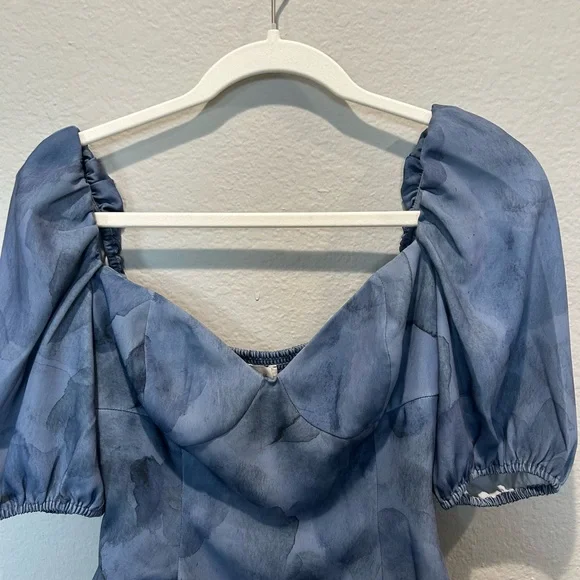 Aritzia | Novella Short Sleeve Blouse Puff-sleeve Bustier Blouse - Picture 3 of 6